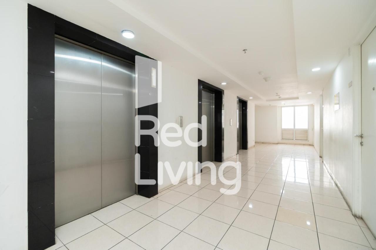 Redliving Apartemen Bassura City - Vina Tan Tower Flamboyan Jakarta Exteriör bild